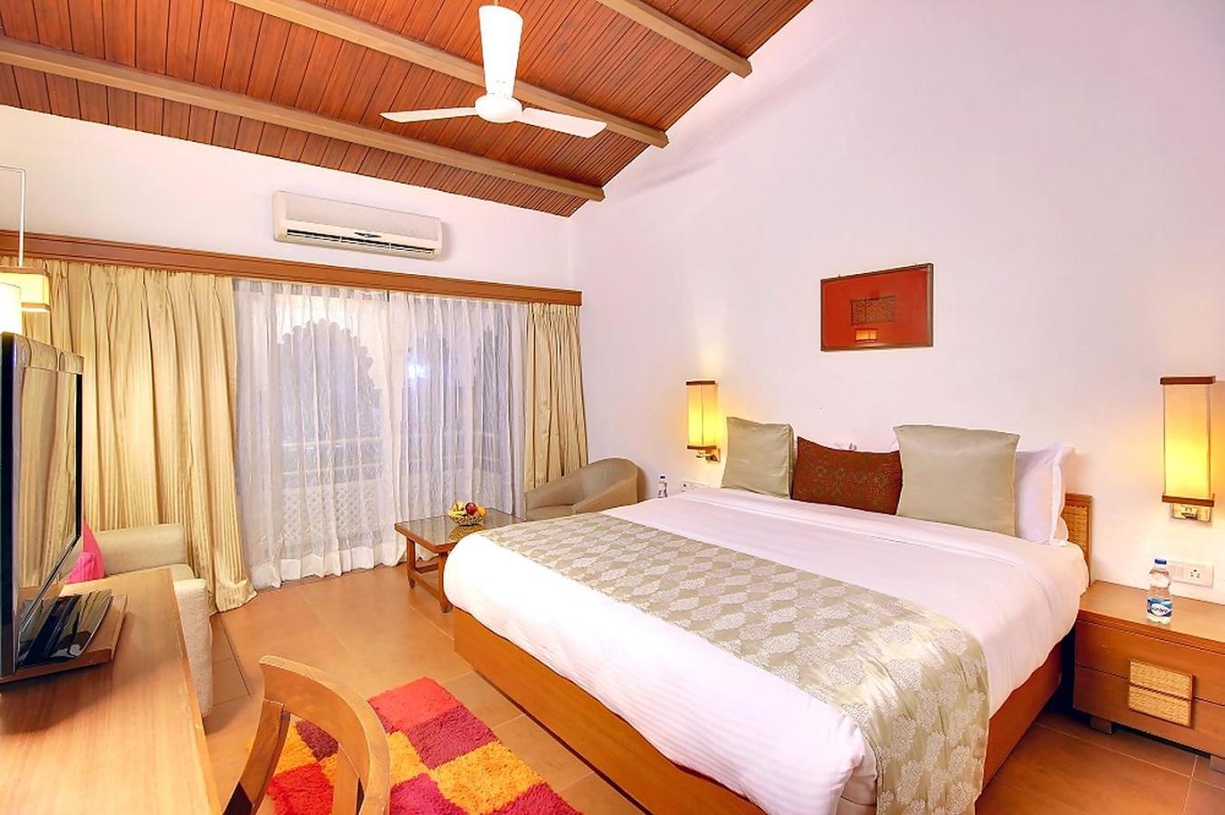 Holiday Resort & Spa A Unit Of S Poddar Group Gāndhīdhām Exteriér fotografie